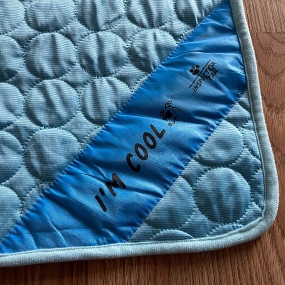 Inspector Tail Self Cooling Mat for Dog Blue Cool Core Fabric Sandwich Mesh Mat - Picture 5 of 10